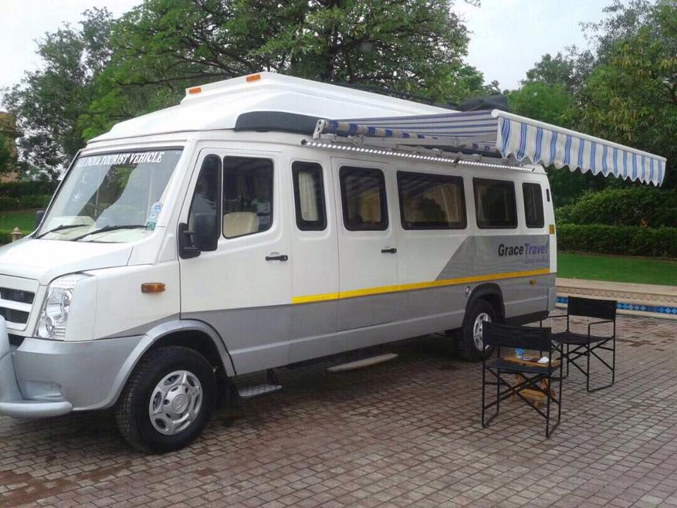 26-seater Tempo Traveller in Delhi